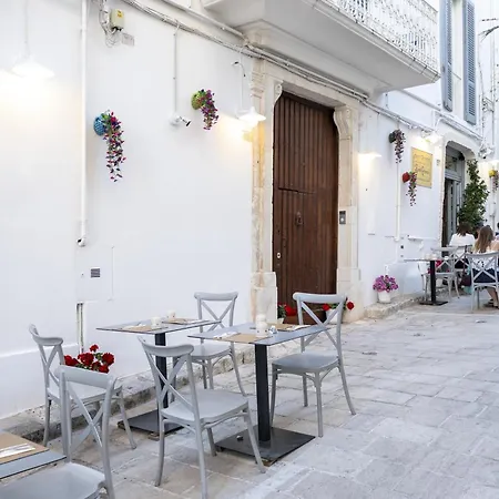 Affittacamere Corte Nobile - Residenze Storiche Nel Cuore Della Bianca Ostuni