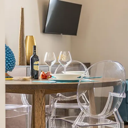 Corte Nobile - Residenze Storiche Nel Cuore Della Bianca Affittacamere 3*