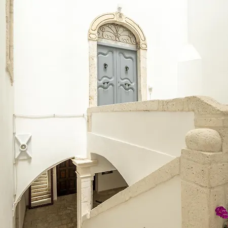 Πανσιόν Corte Nobile - Residenze Storiche Nel Cuore Della Citta Bianca 3*