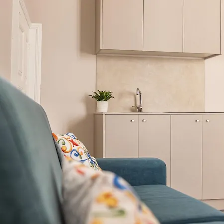 Corte Nobile - Residenze Storiche Nel Cuore Della Bianca Affittacamere 3*