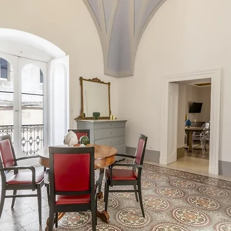 Corte Nobile - Residenze Storiche Nel Cuore Della Citta Bianca Πανσιόν